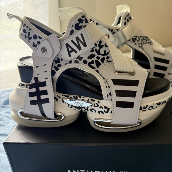 Anthony Wang Shoes - Starfruit Platform Sandals